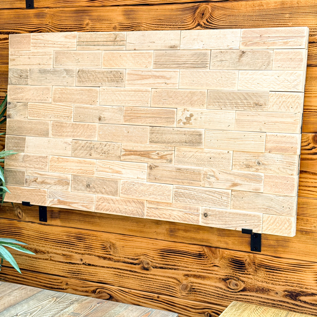Wooden cladding bricks