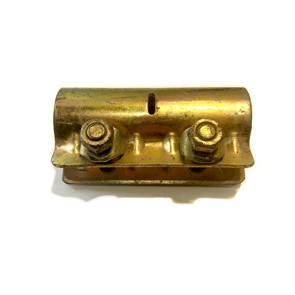 Metal fixing bracket to fit around outside of scaffodl tubes and join two together