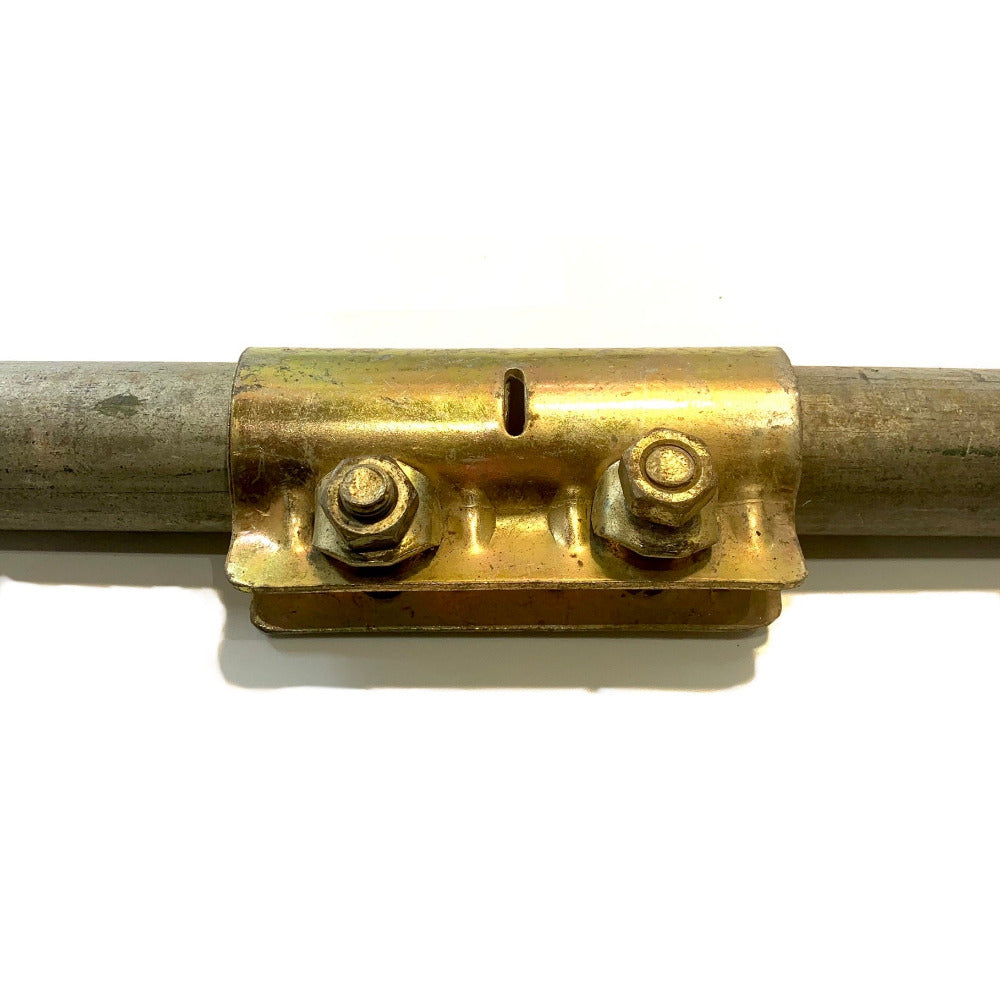 External metal fixing point for metal poles