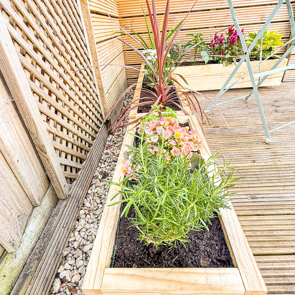 Scaffold board garden planter