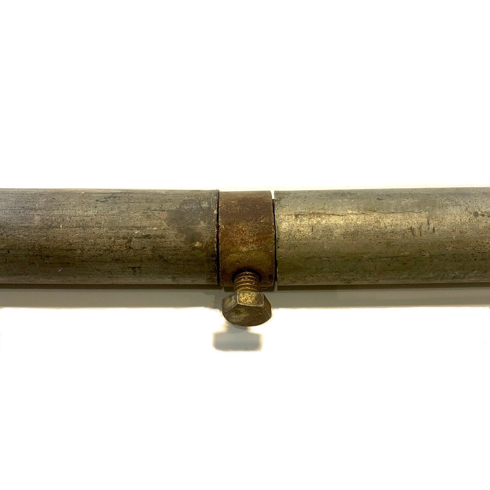 Internal sleeve fitting for scaffold tubes and other metal poles