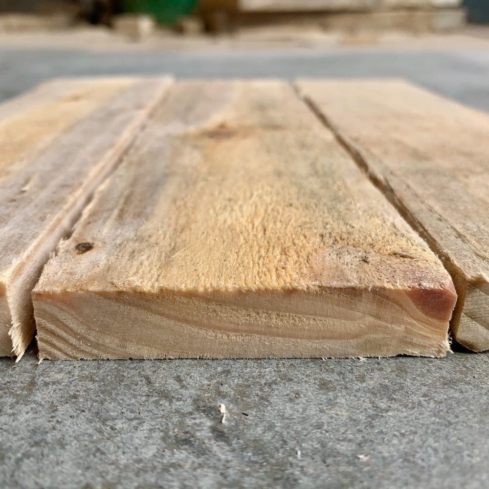 Pallet wood new, unsanded, end profile
