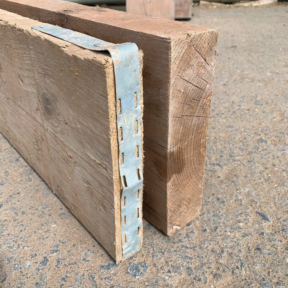 End profile of scaffold boards, normal and chunky